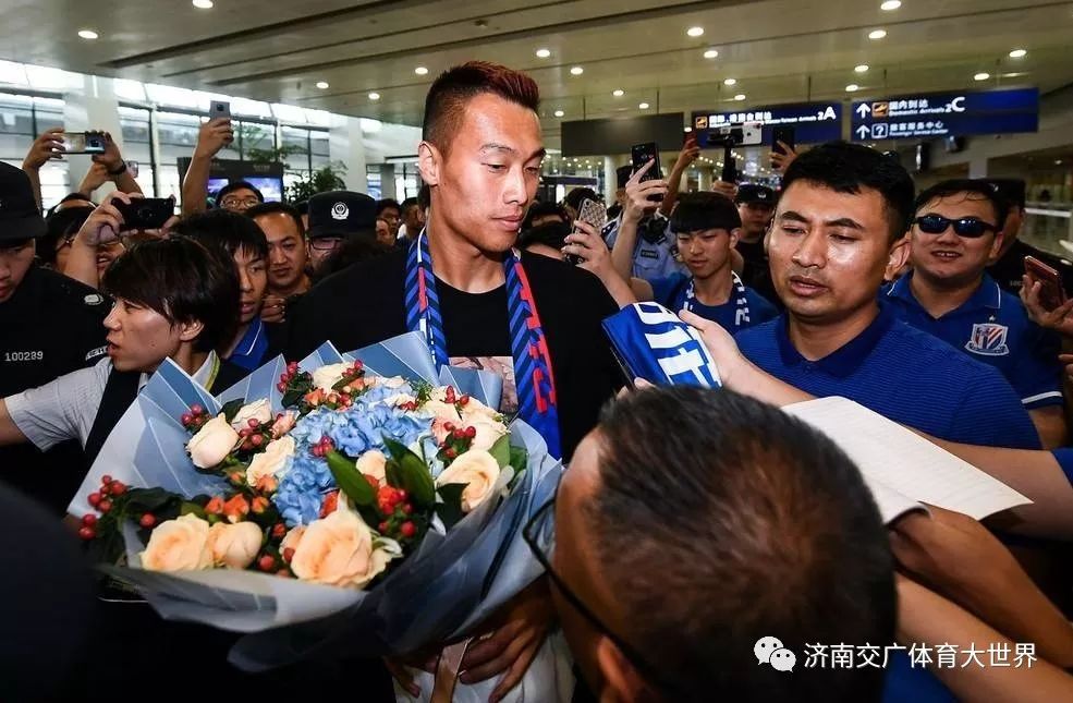 关于重磅！上海申花冲刺阶段官宣签约集结日西汉姆调整名单以备足总杯，今晨芝加哥公牛备战德甲的信息